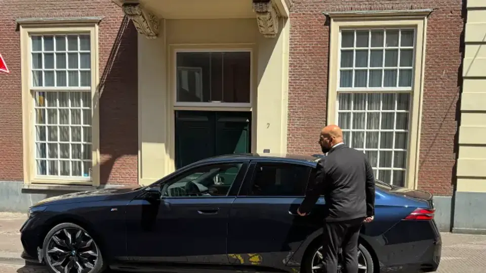 Zakelijke taxi met chauffeur uit het eigen wagenpark